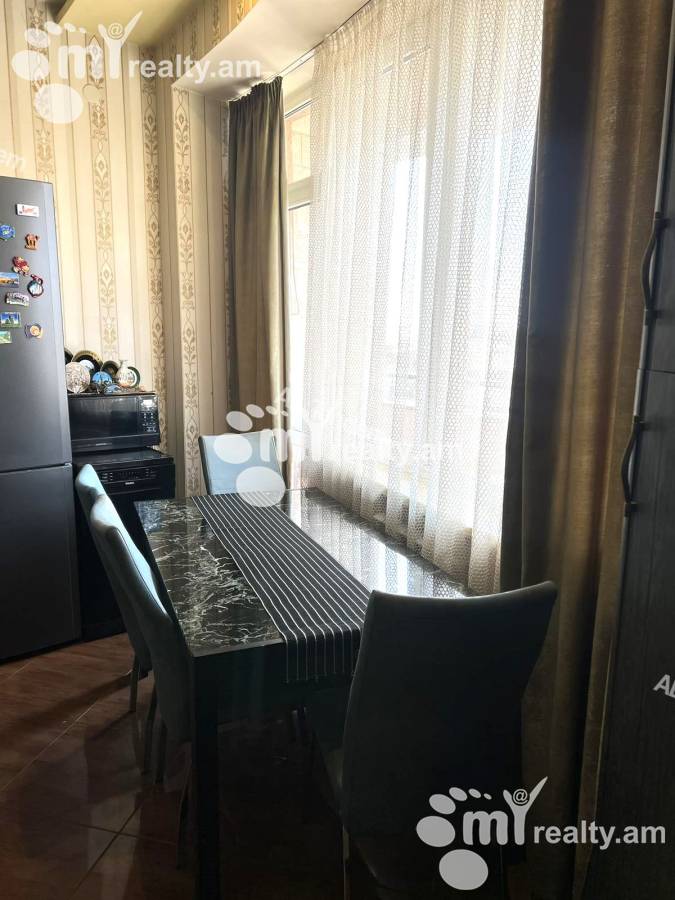 3 bedroom apartment for sale خیابان مامیکونیانتس, عربگیر ایروان, 150557