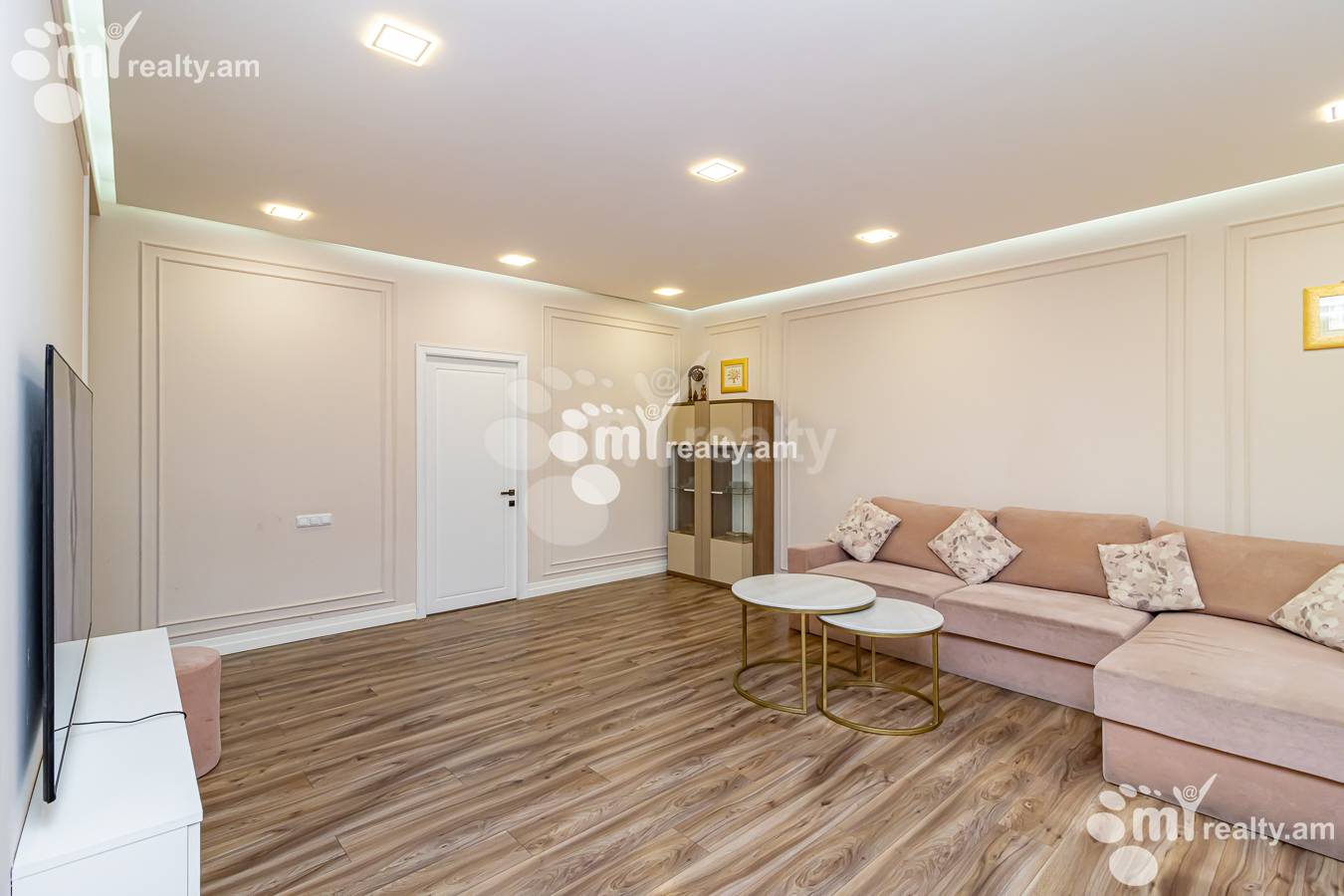 3 սենյականոց բնակարան  Տիգրան Մեծի պող, Կենտրոն Երևան, 143015