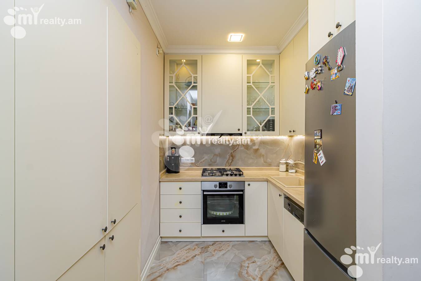 3 սենյականոց բնակարան  Տիգրան Մեծի պող, Կենտրոն Երևան, 143015