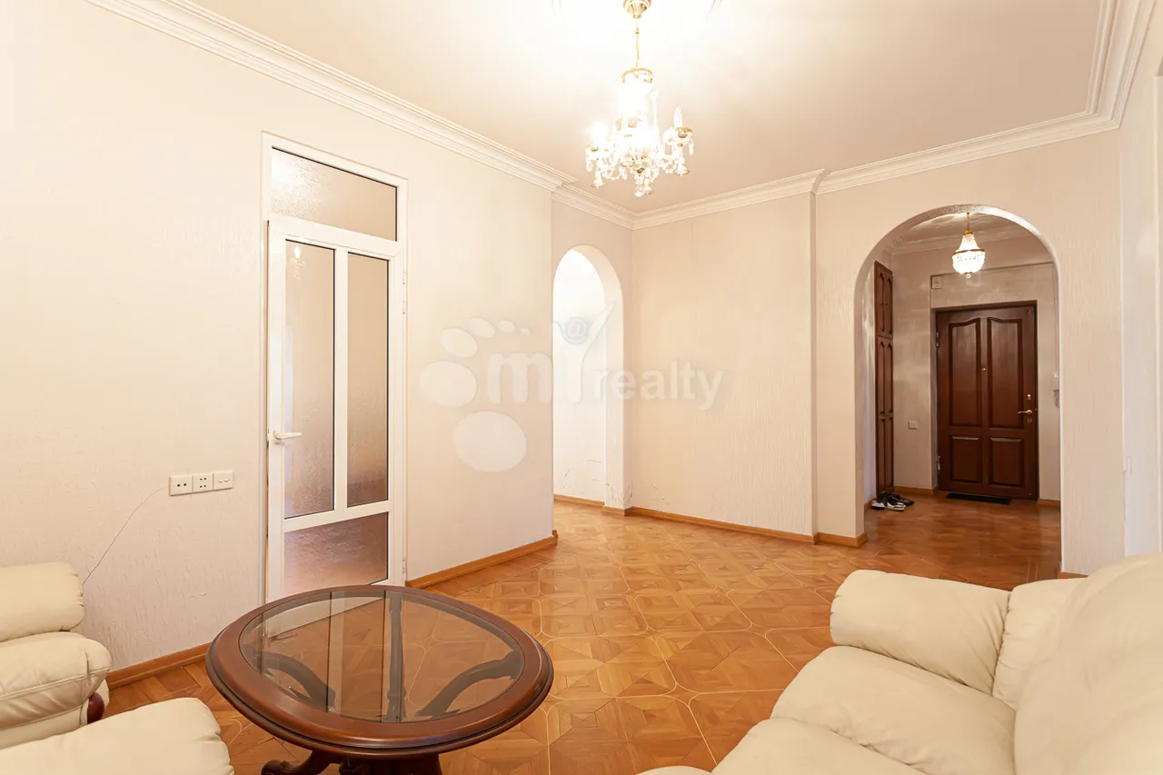 4 bedroom apartment for sale Khanjyan St, Center Yerevan, 160377