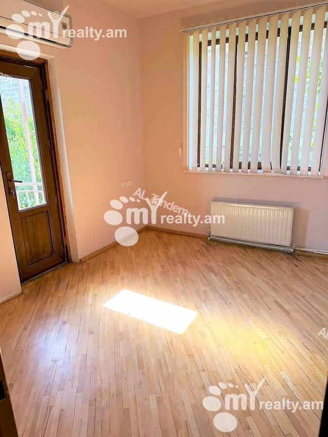 House for sale Tigran Mets Ave, Center Yerevan, 137719