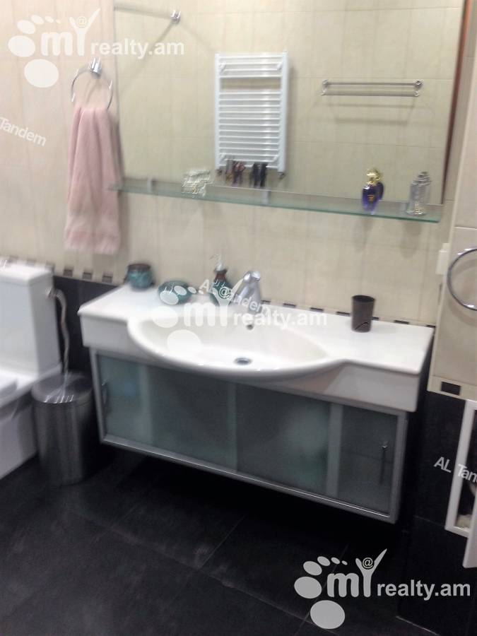 3 bedroom apartment for sale Saryan St, Center Yerevan, 127177