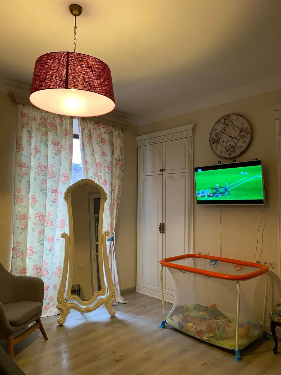 4 bedroom apartment for sale خیابان هانراپتوتیان, مرکز شهر ایروان, 160915