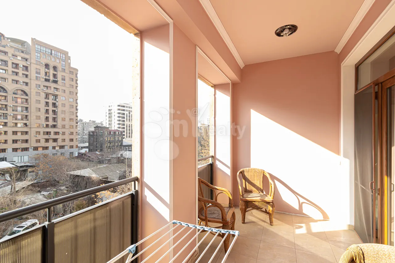 3 bedroom apartment for sale خیابان آرام, مرکز شهر ایروان, 161232