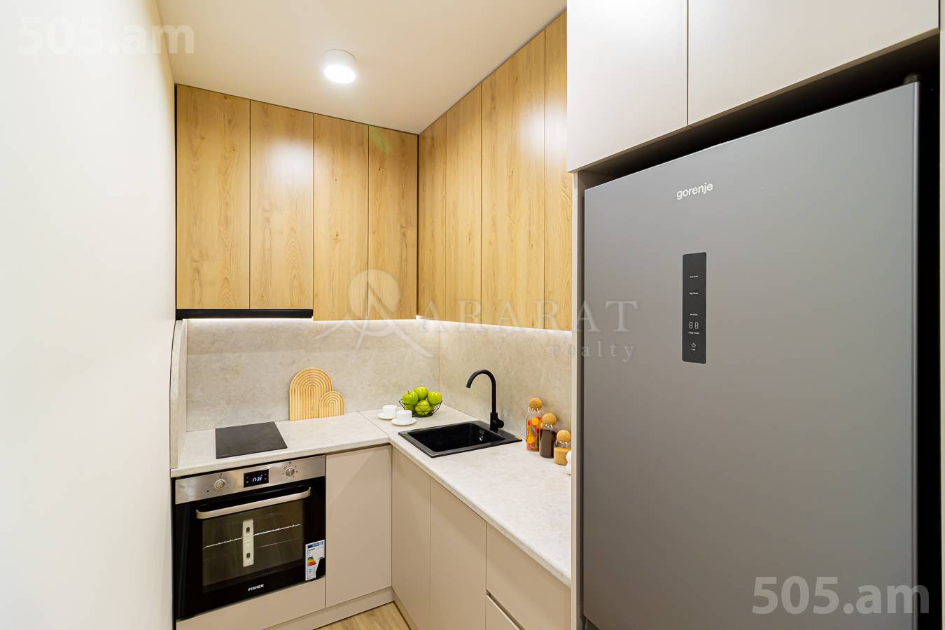 Купить 2 комнатную квартиру Вардананц ул, Центр Ереван, 154731