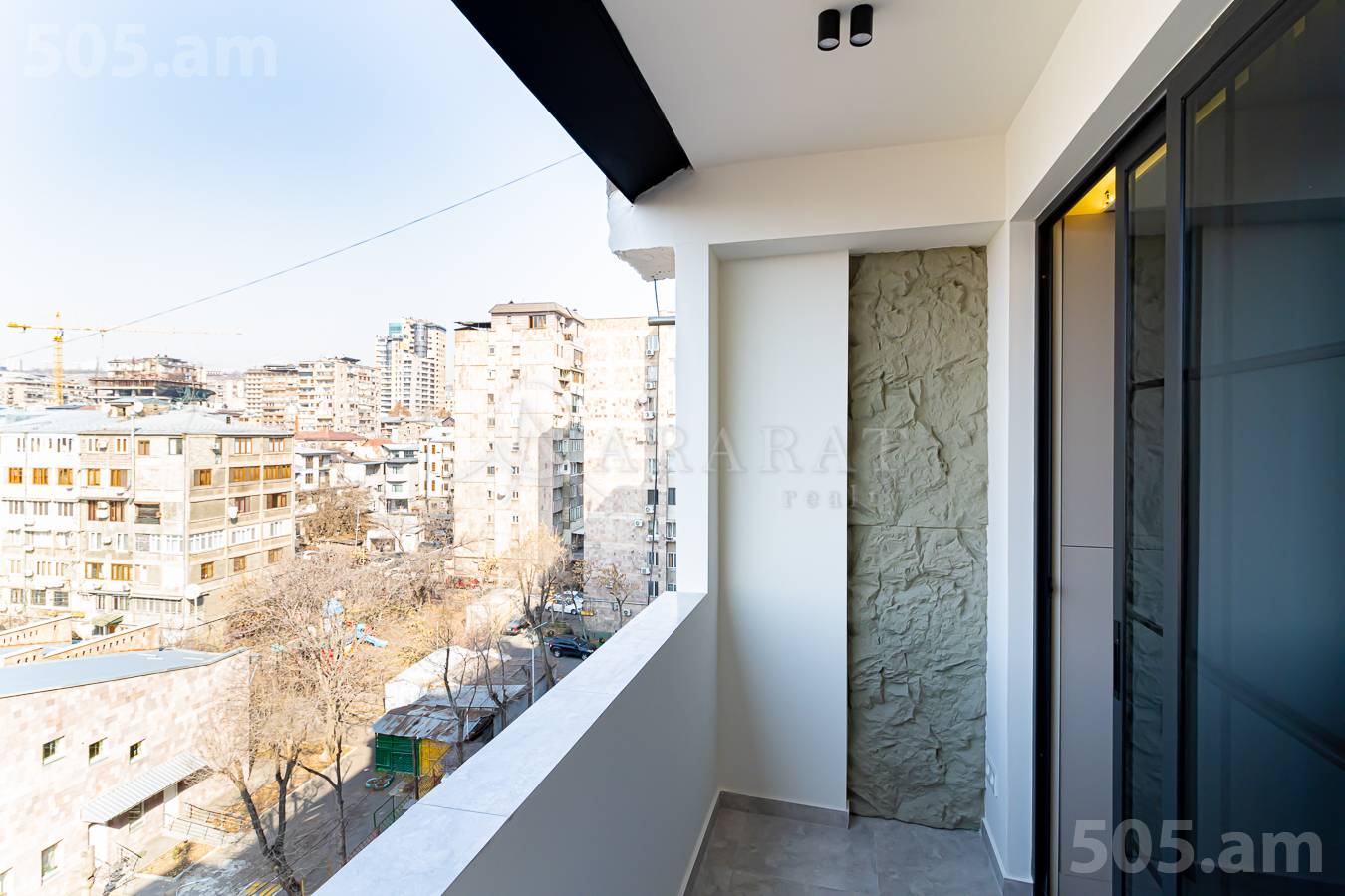 Купить 2 комнатную квартиру Вардананц ул, Центр Ереван, 154731