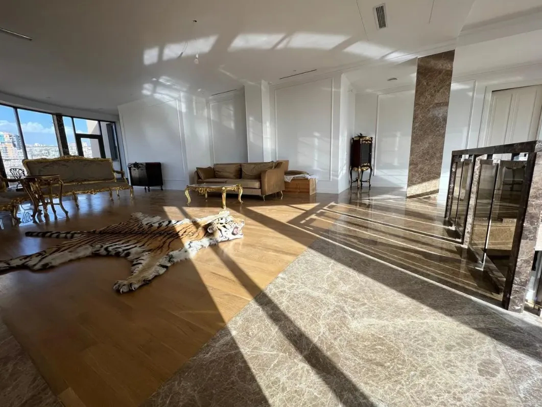 6 bedroom apartment for sale rue d'Abovyan, Center Yerevan, 159818