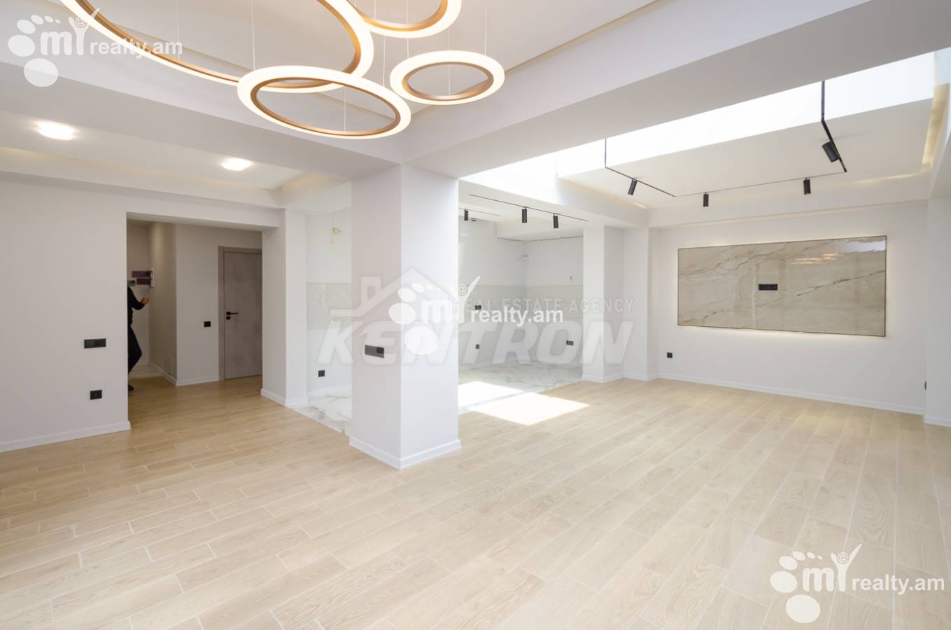 3 սենյականոց բնակարան  Սայաթ-Նովայի պող, Կենտրոն Երևան, 148909