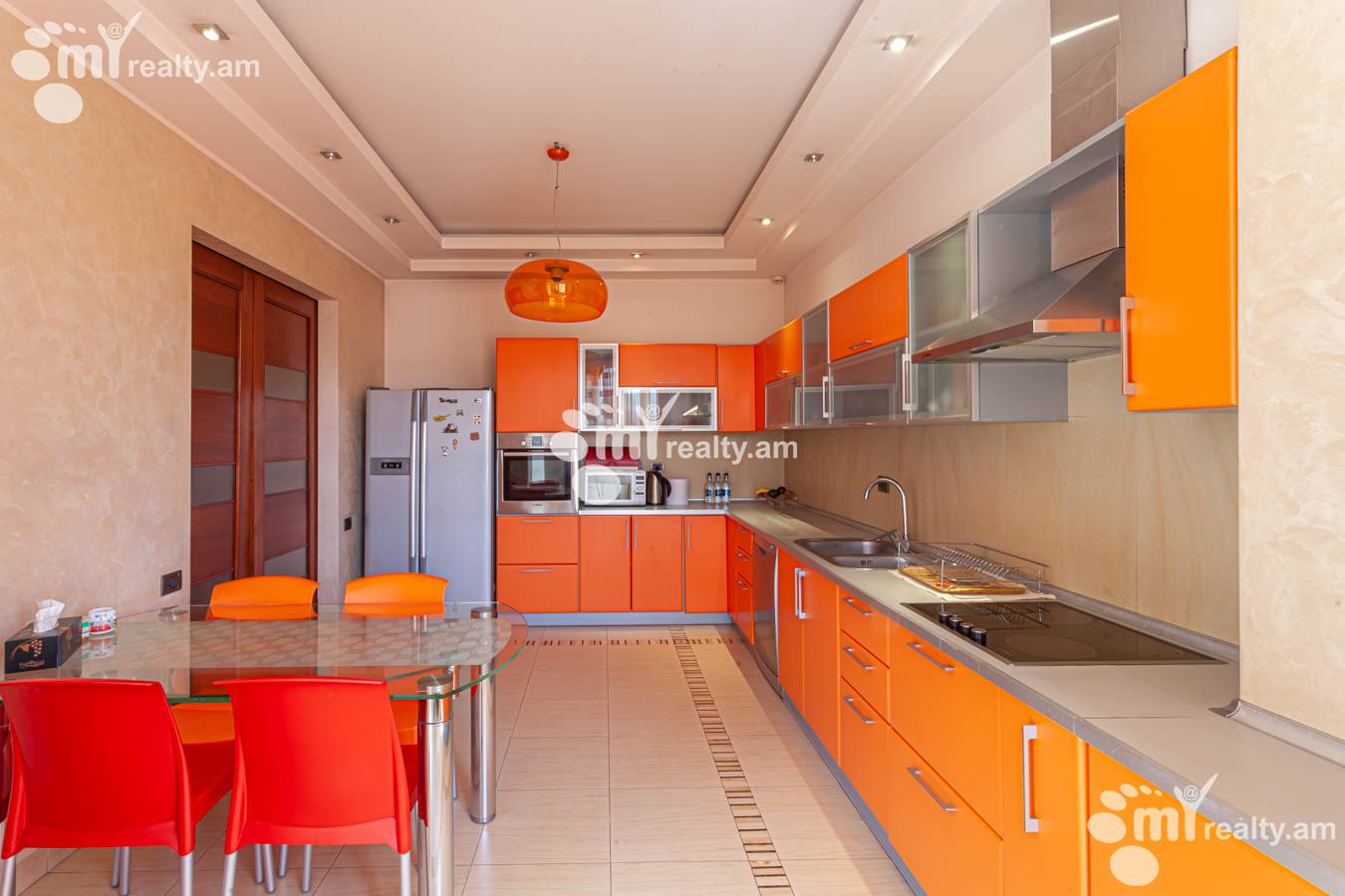 3 bedroom apartment for rent Abovyan St, Center Yerevan, 150308