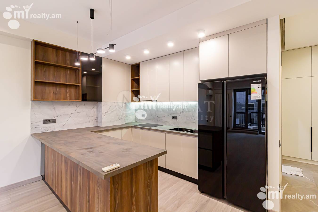 2 սենյականոց բնակարան  Պարոնյան փող, Կենտրոն Երևան, 152366