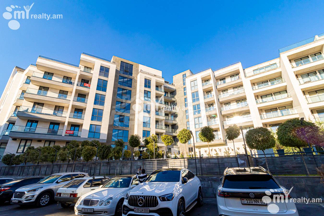 Купить 2 комнатную квартиру Антараин ул, Центр Ереван, 153747