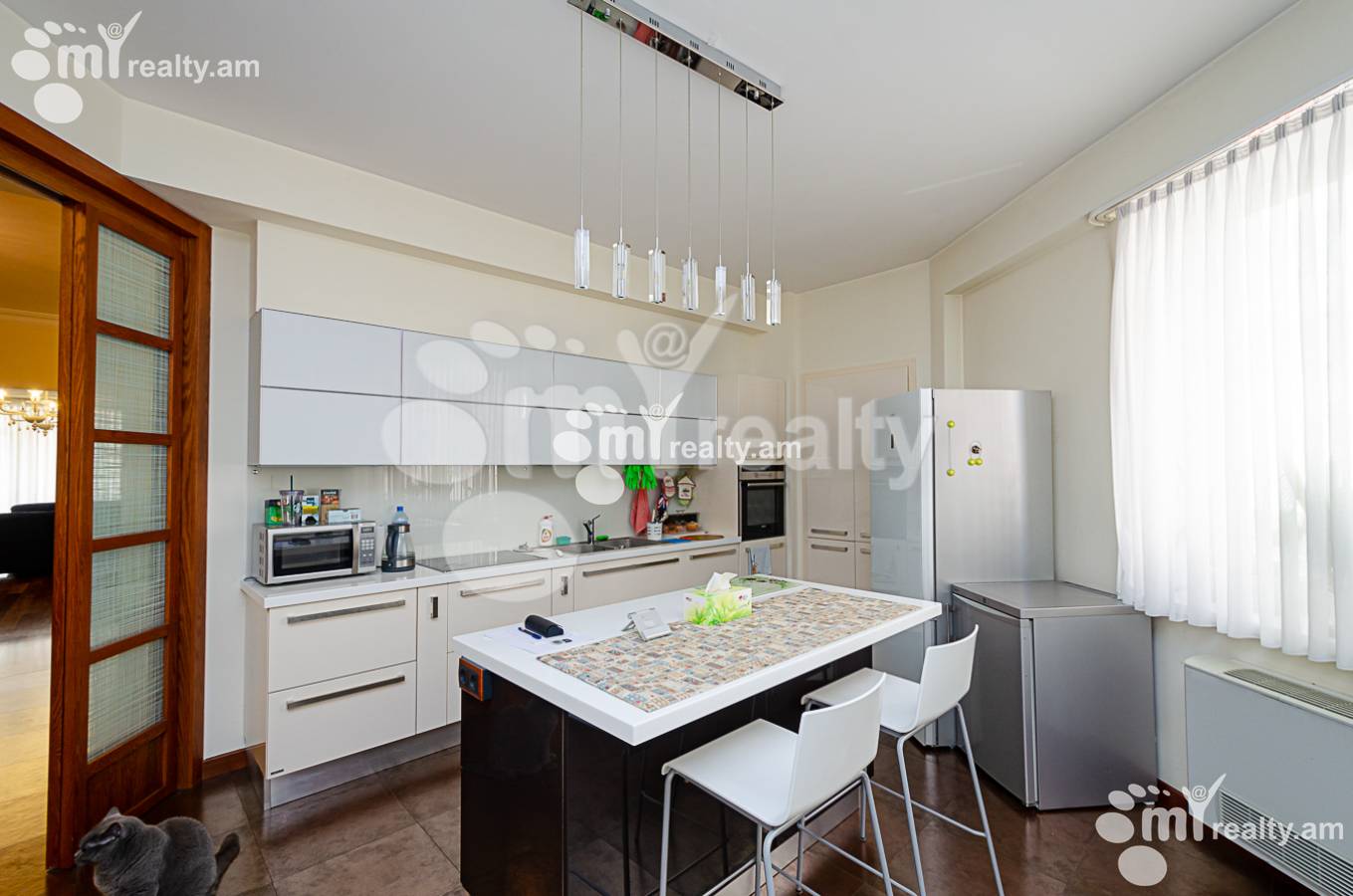 4 սենյականոց բնակարան  Հյուսիսային պող, Կենտրոն Երևան, 136507