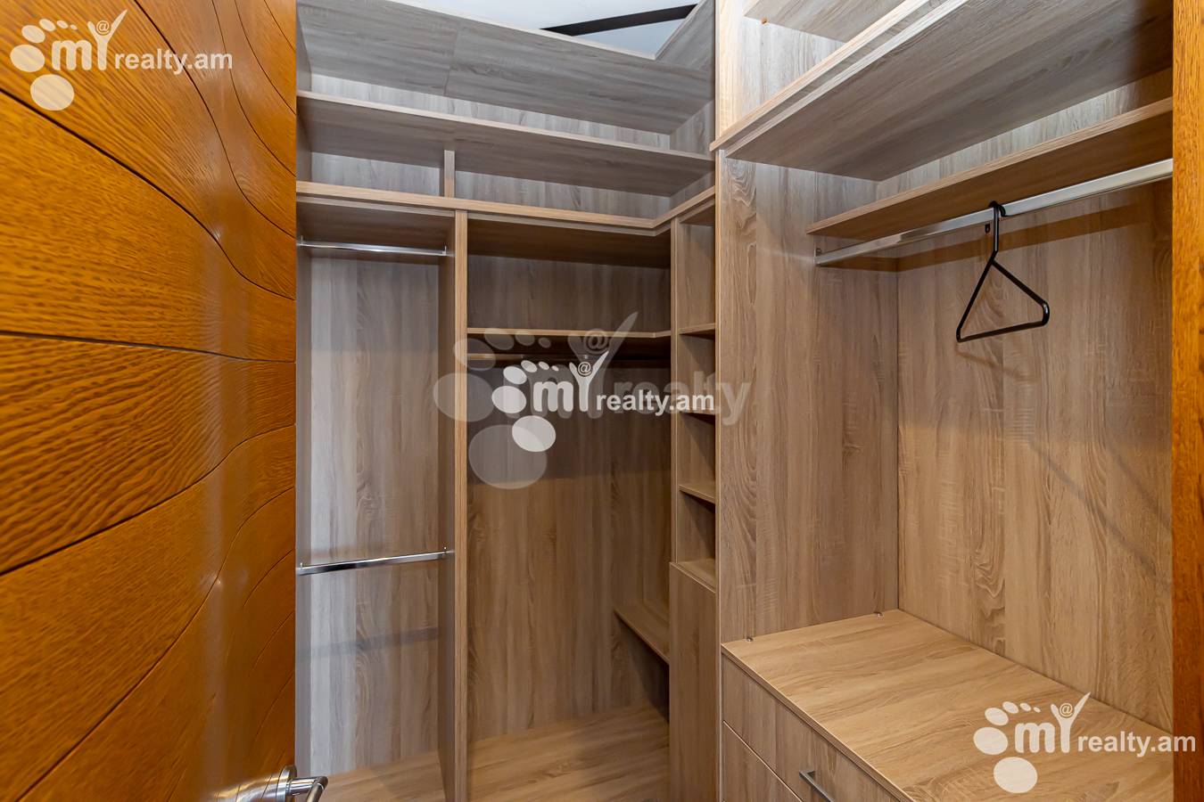 4 bedroom apartment for sale D. Demirchyan St, Center Yerevan, 147372