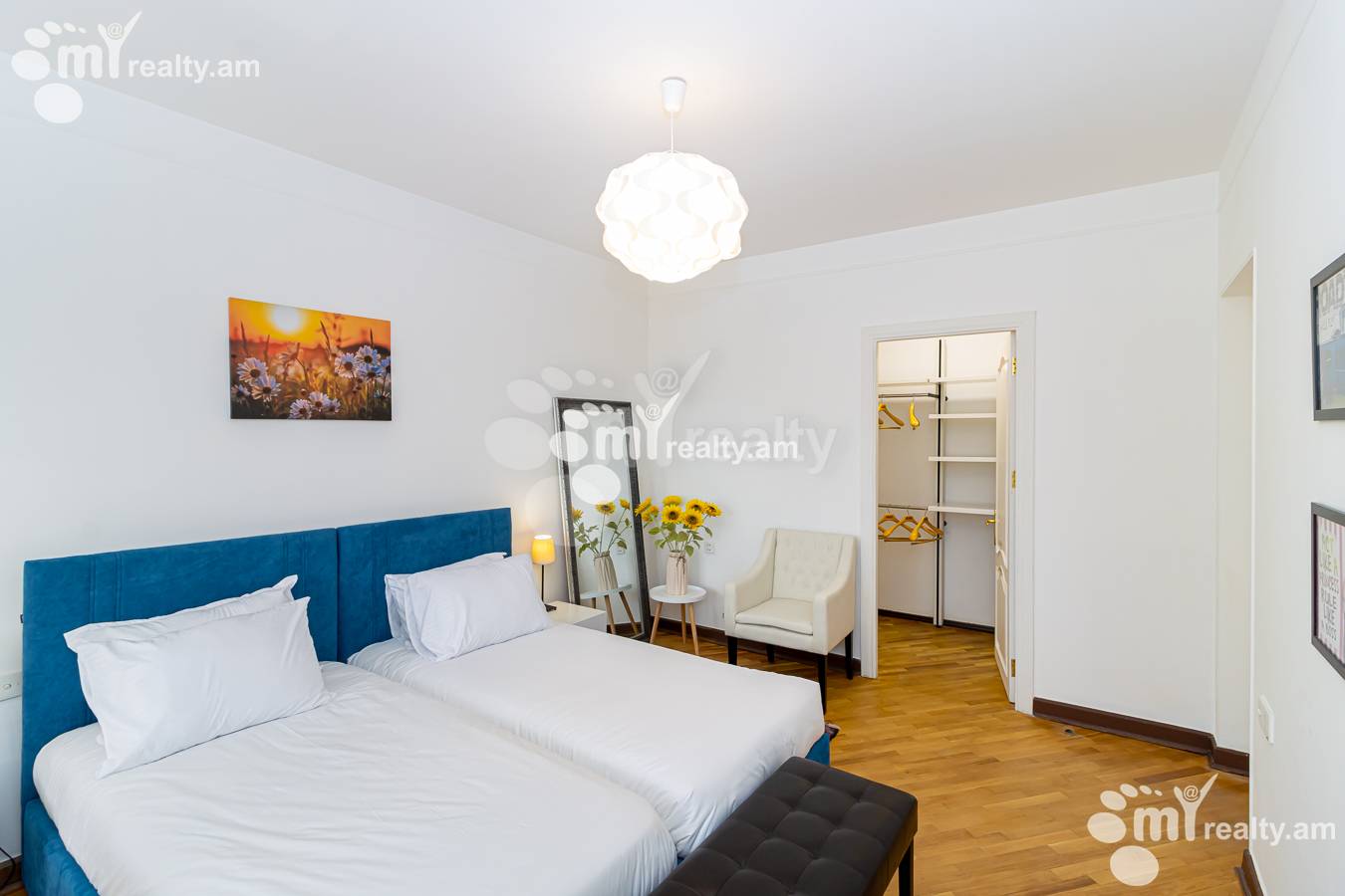 Купить 3 комнатную квартиру Московян ул, Центр Ереван, 146314