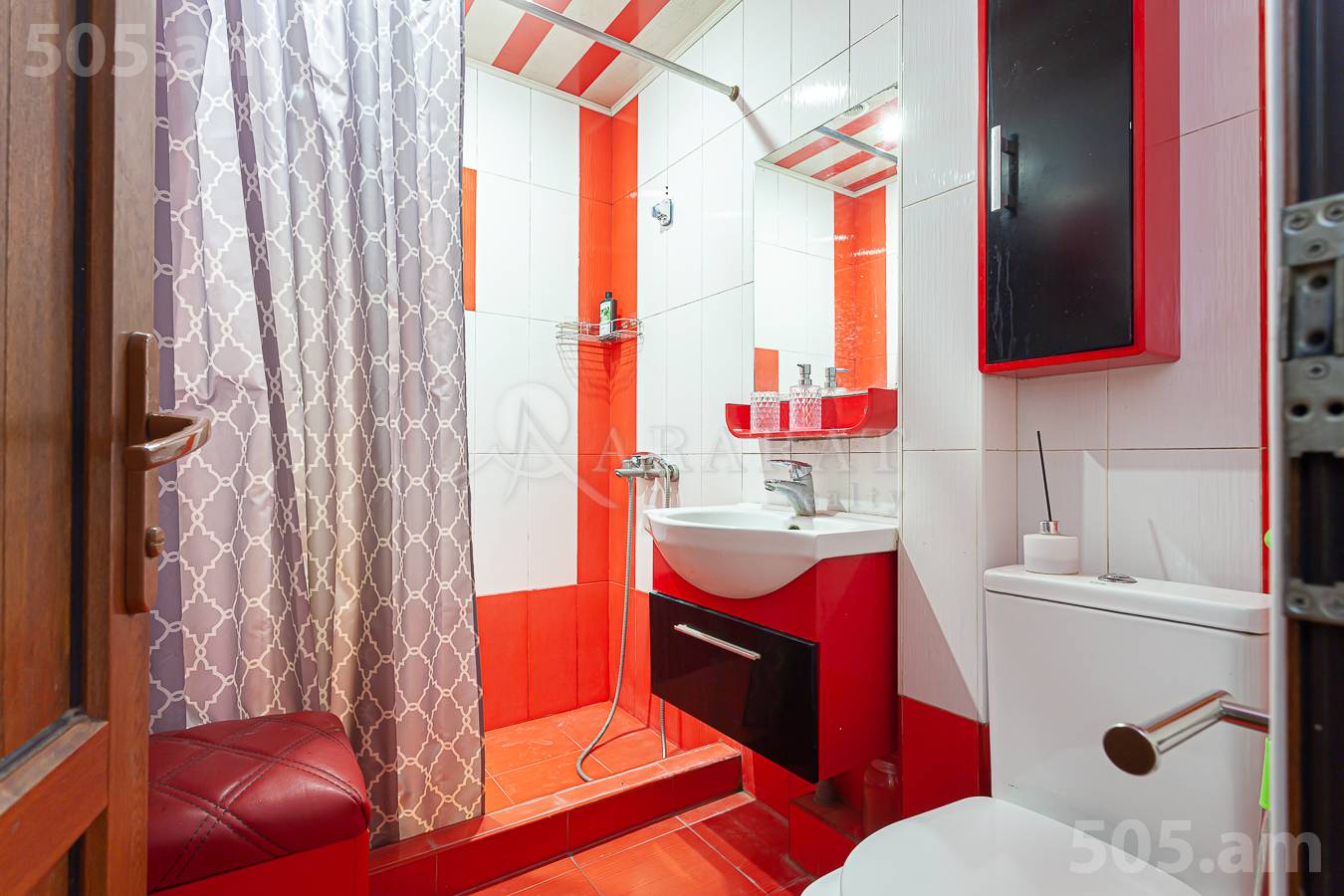 3 bedroom apartment for sale خیابان باقرامیان بن بست 2, عربگیر ایروان, 152268