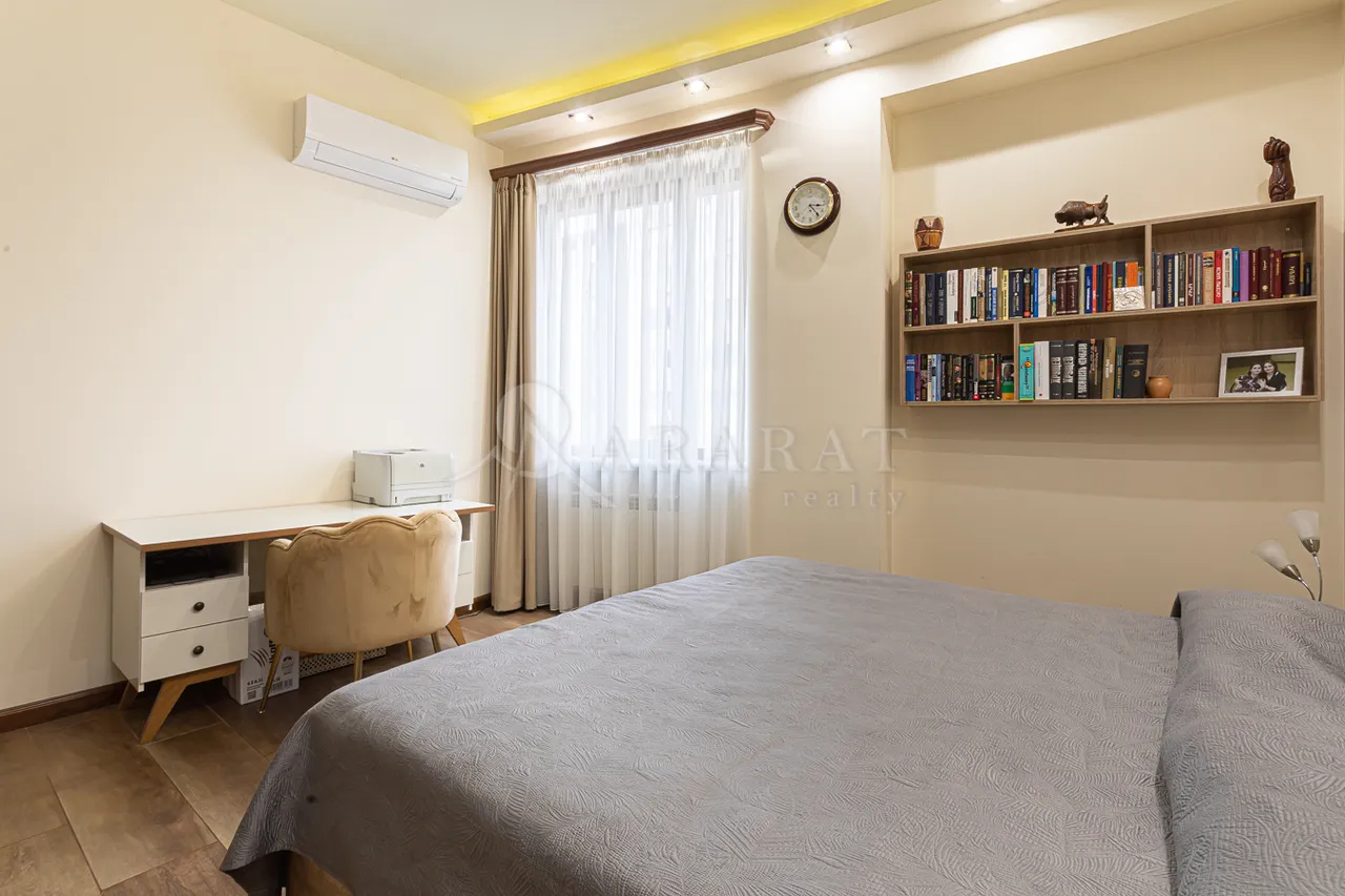 4 սենյականոց բնակարան  Եկմալյան փող, Կենտրոն Երևան, 158584