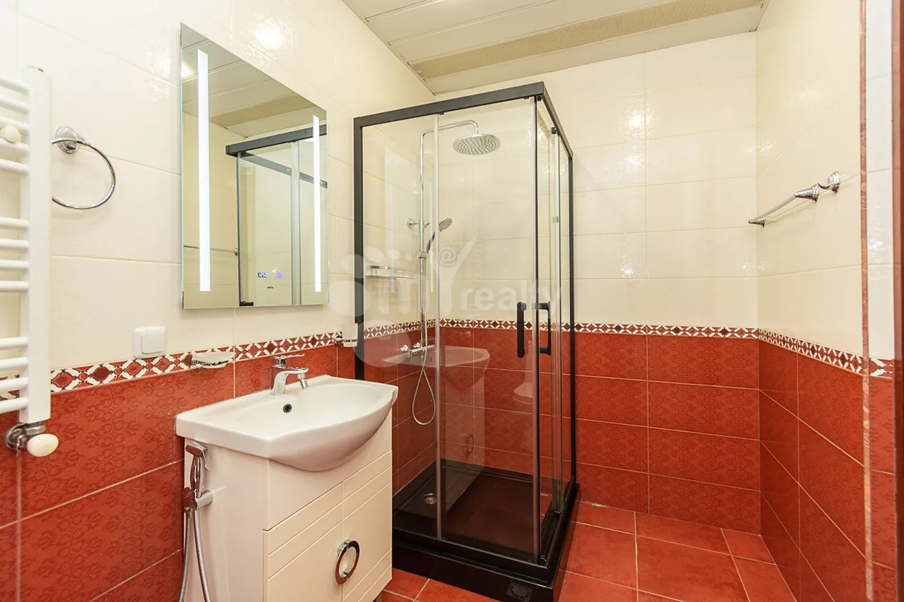 3 bedroom apartment for rent خیابان واردانانتس, مرکز شهر ایروان, 160007