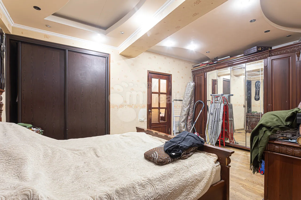 3 bedroom apartment for sale Israelyan St, Center Yerevan, 157986