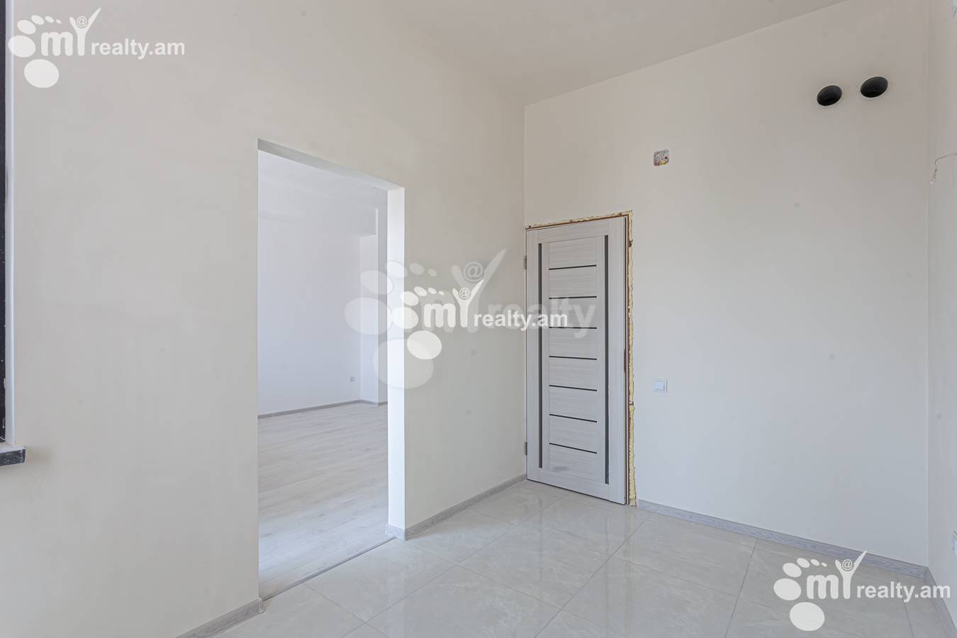 3 սենյականոց բնակարան  Գրիբոեդովի փող, Արաբկիր Երևան, 156050