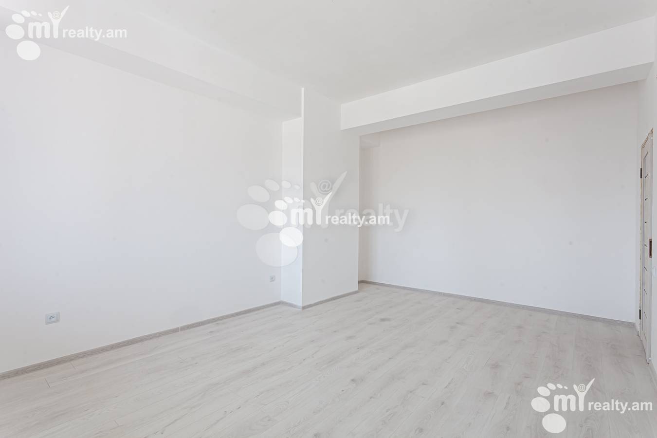 3 սենյականոց բնակարան  Գրիբոեդովի փող, Արաբկիր Երևան, 156050