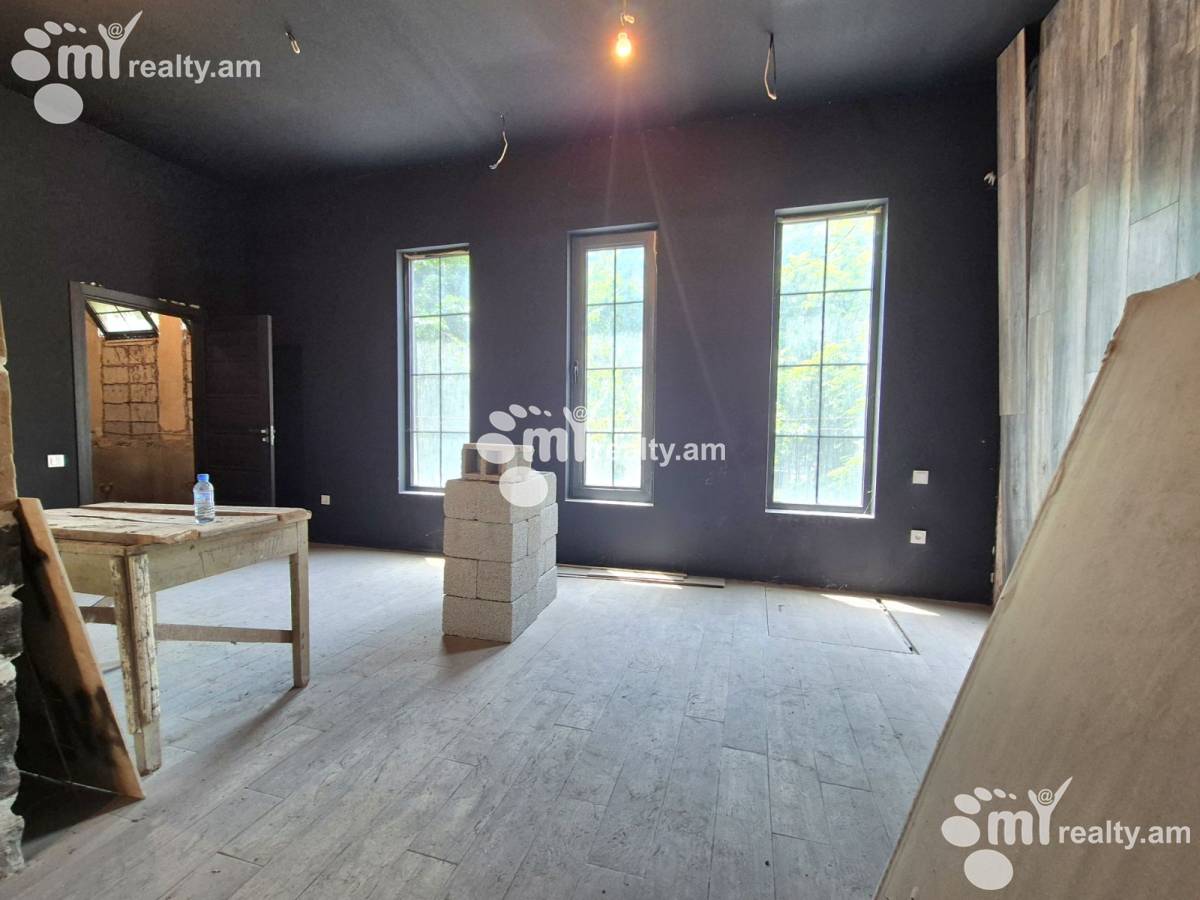 Commercial for sale خیابان پوشکین, مرکز شهر ایروان, 155495