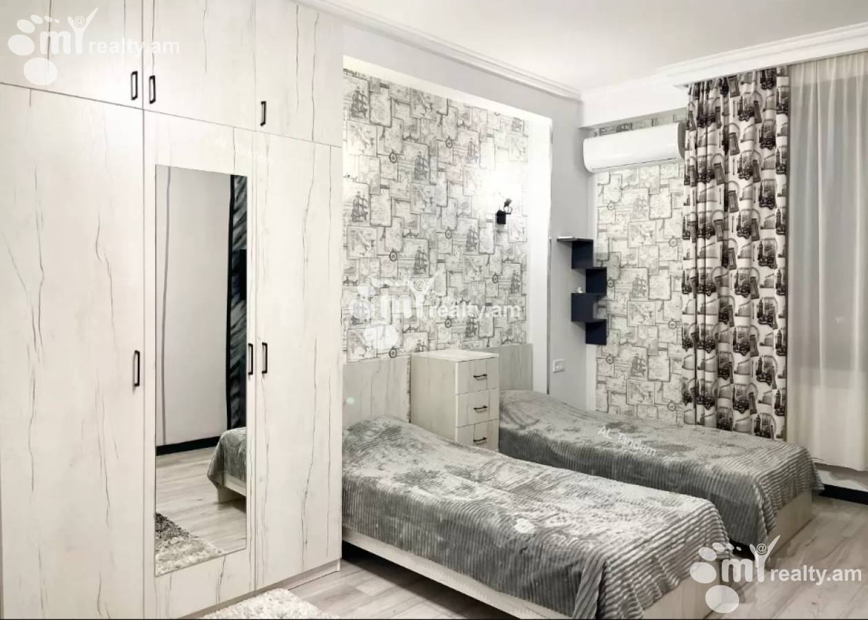 4 bedroom apartment for sale خیابان آرگیشتی, مرکز شهر ایروان, 126096