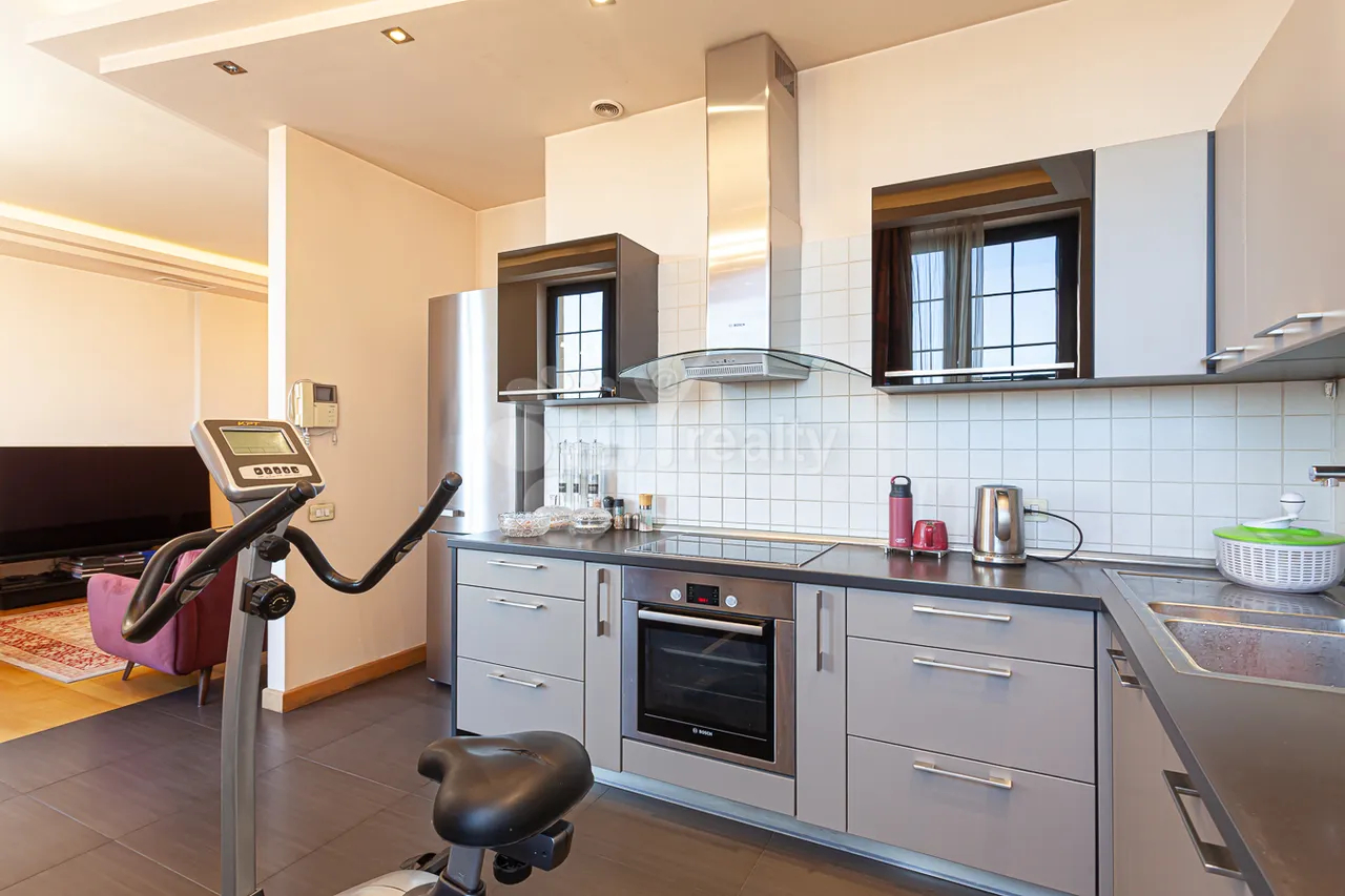4 bedroom apartment for sale D. Demirchyan St, Center Yerevan, 161661