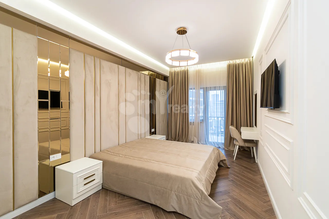 Купить 3 комнатную квартиру Гогол ул., Канакер-Зейтун Ереван, 159255