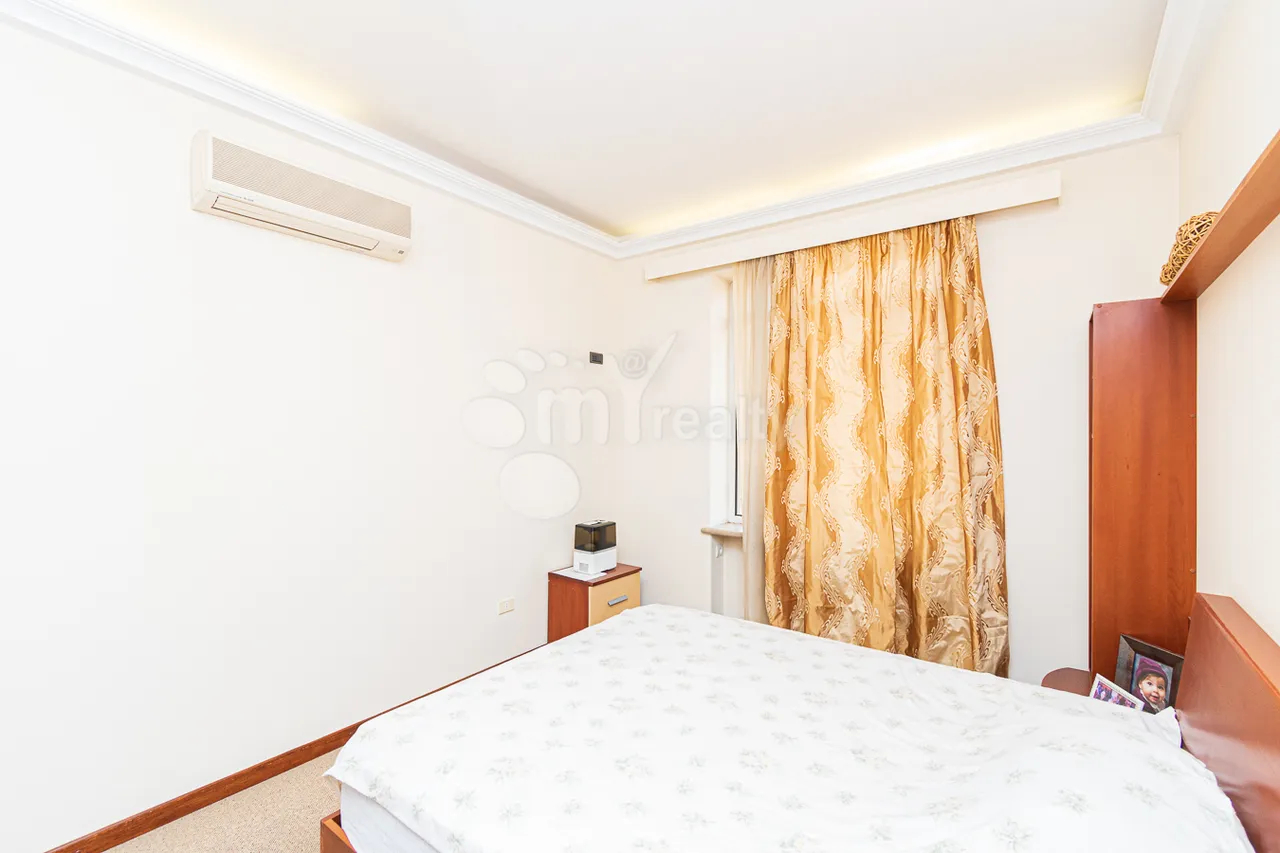 5 bedroom apartment for rent A.Manukyan St, Center Yerevan, 161632