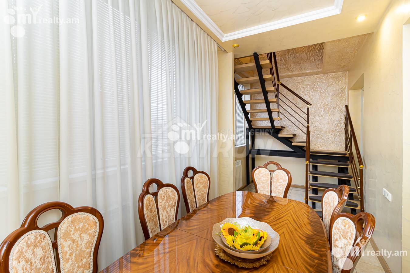 Купить 5 комнатную квартиру Г.Кочар ул, Арабкир Ереван, 154320