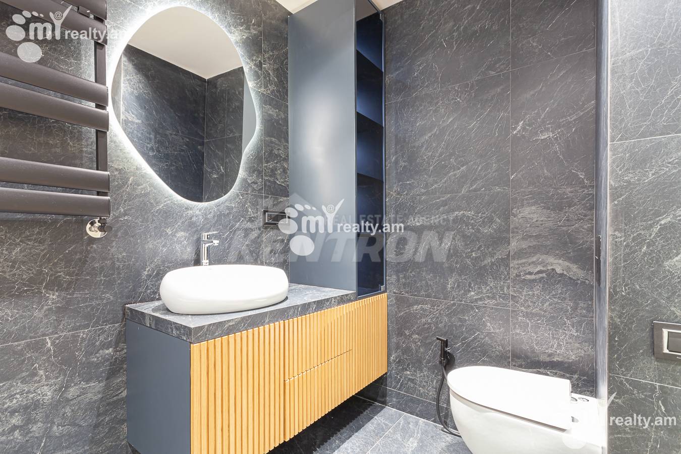 3 bedroom apartment for sale Teryan St, Center Yerevan, 136967