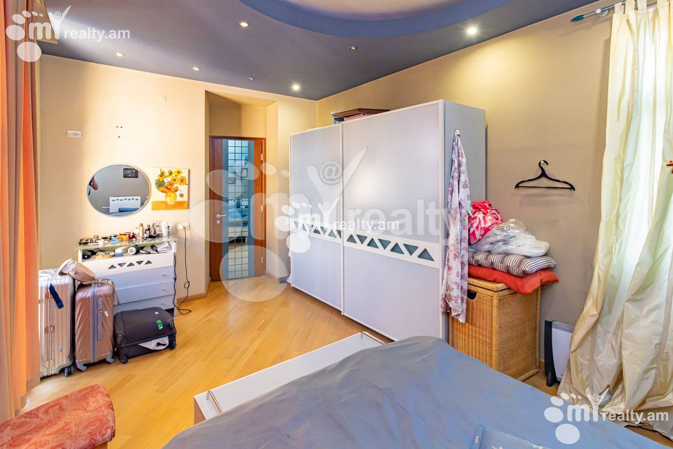 3 bedroom apartment for rent خیابان تامانیان, مرکز شهر ایروان, 135846
