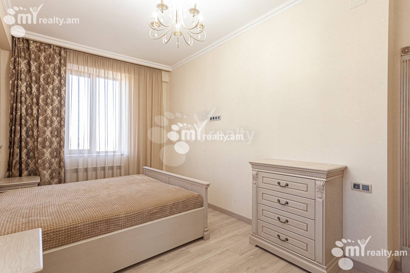 3 bedroom apartment for rent Ler. Kamsar St, Center Yerevan, 147265