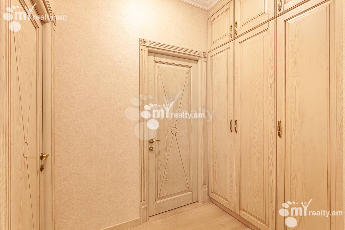 3 bedroom apartment for rent Ler. Kamsar St, Center Yerevan, 147265