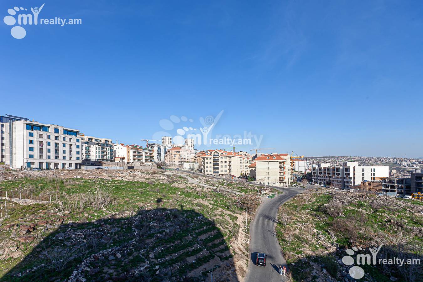 3 bedroom apartment for rent Ler. Kamsar St, Center Yerevan, 147265