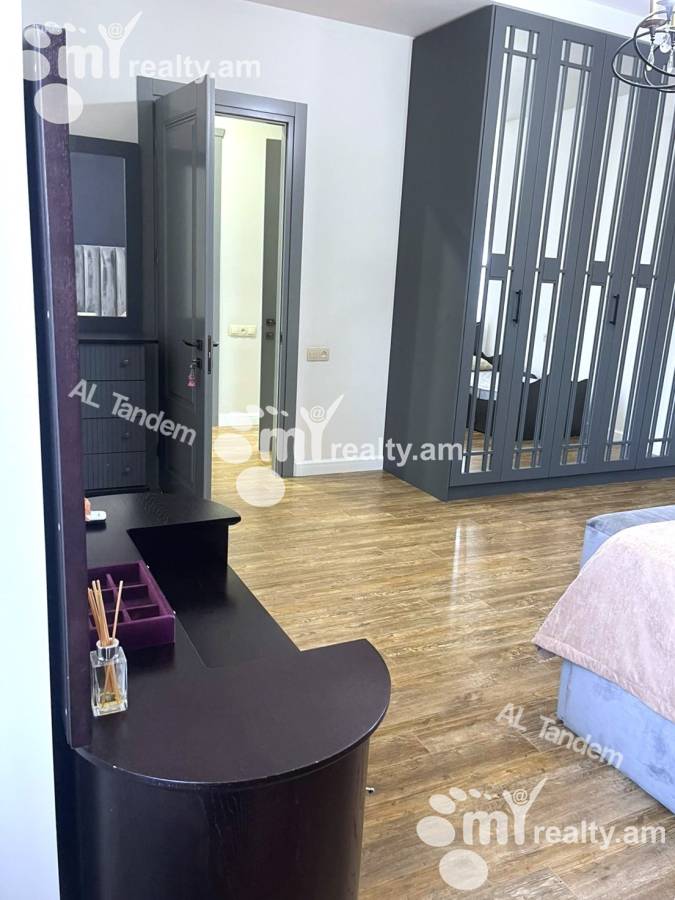 4 bedroom apartment for rent خیابان آنتارایین, مرکز شهر ایروان, 152377