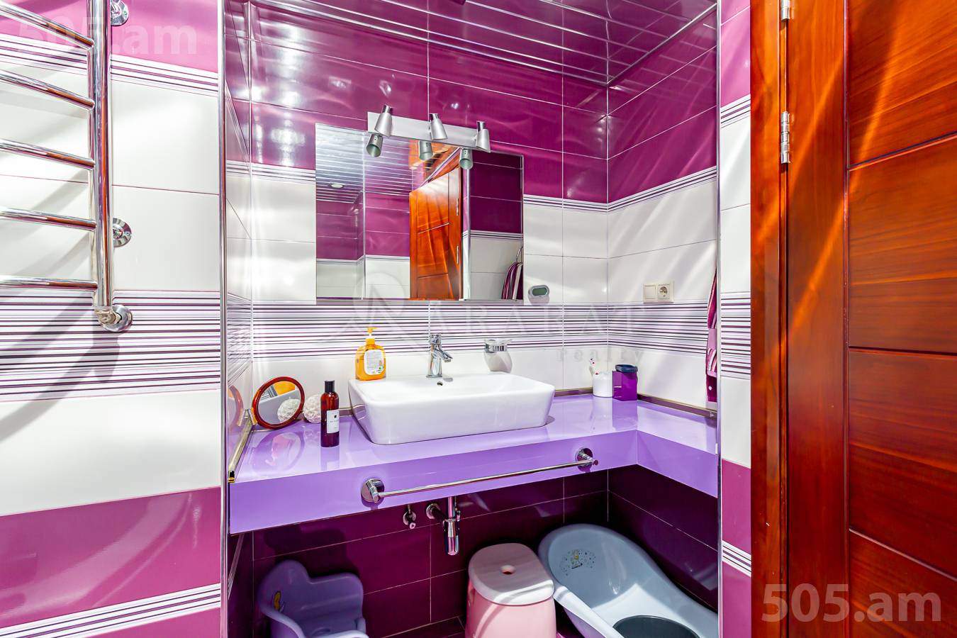 6 սենյականոց բնակարան  Ծարավ Աղբյուրի փող., Ավան Երևան, 152079