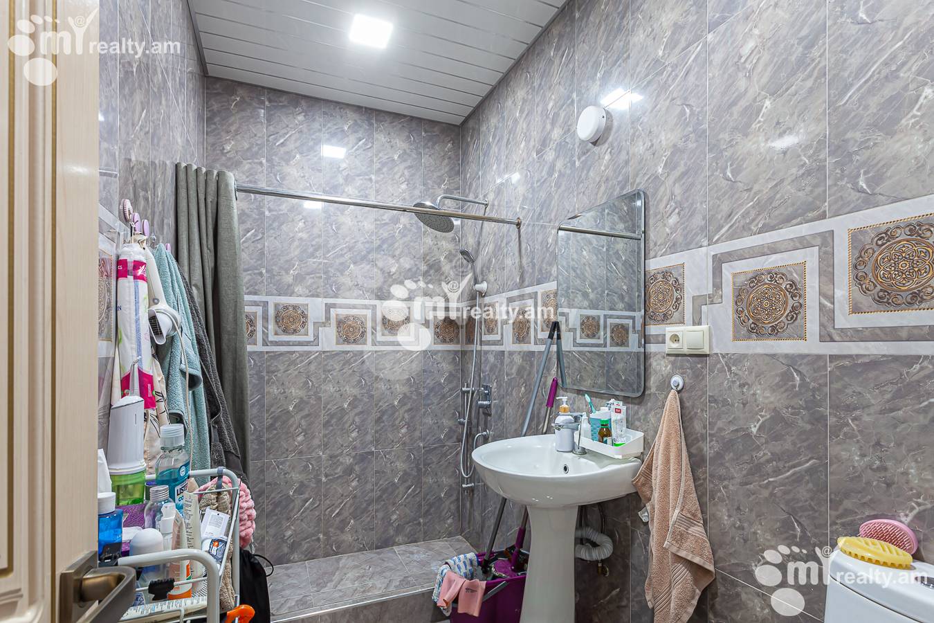 2 bedroom apartment for sale خیابان ماشتوتس, مرکز شهر ایروان, 147144