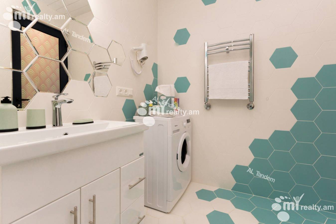 3 bedroom apartment for sale Yekmalyan St, Center Yerevan, 149055