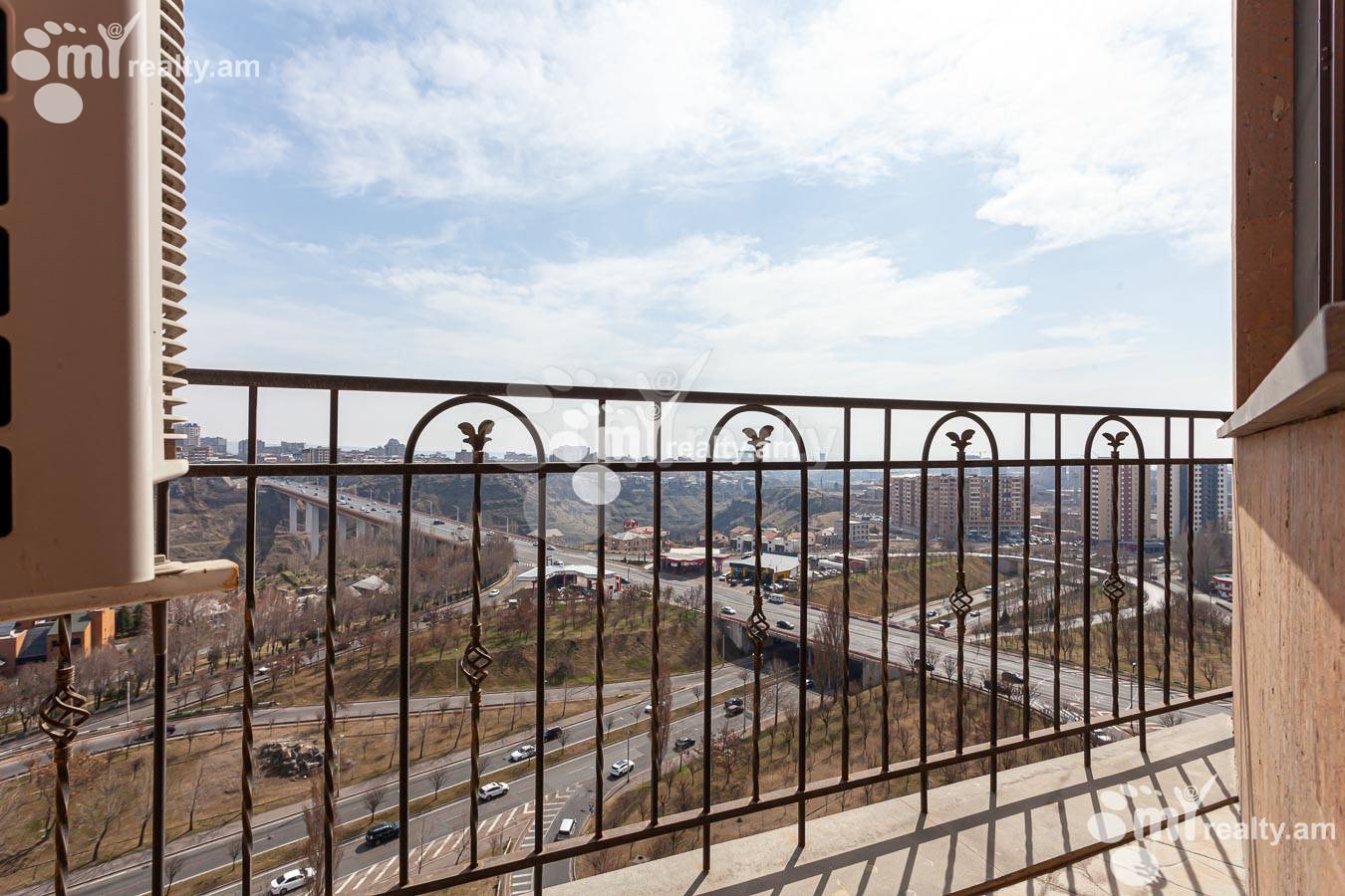 4 սենյականոց բնակարան  Սասնա Ծռեր փող., Դավթաշեն Երևան, 155027