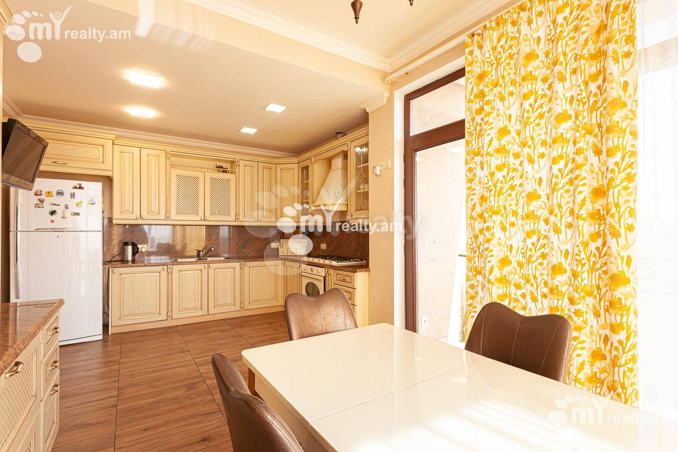 4 սենյականոց բնակարան  Սասնա Ծռեր փող., Դավթաշեն Երևան, 155027