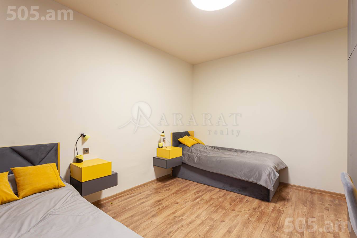 3 սենյականոց բնակարան  Մ․ Մելքոնյան փող, Կենտրոն Երևան, 153610