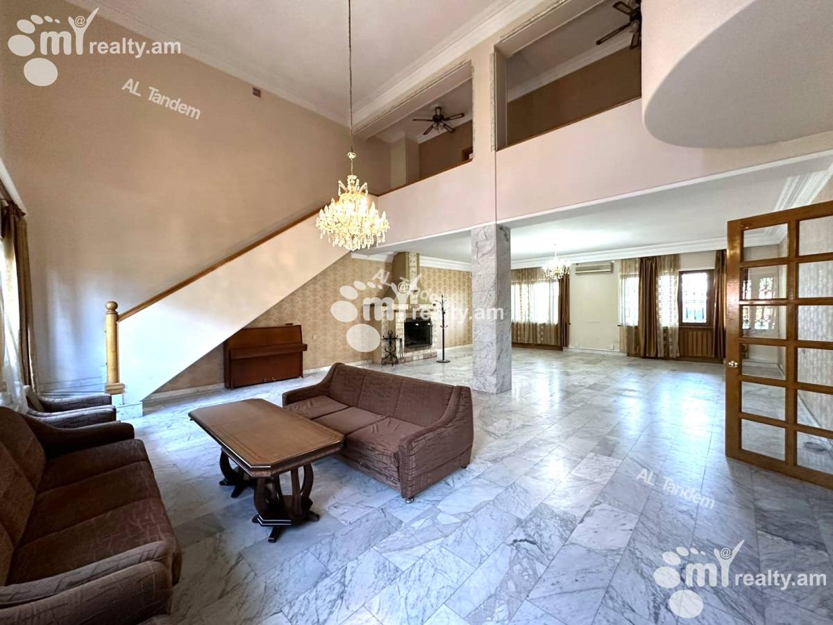 Commercial for rent خیابان باربیوس, عربگیر ایروان, 155229