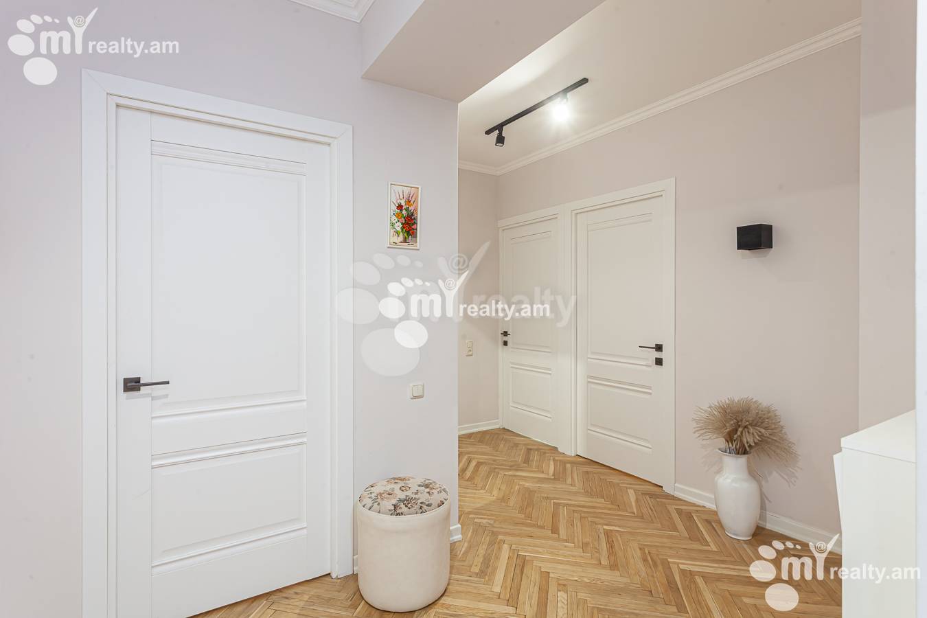 3 bedroom apartment for sale Hanrapetutyan St, Center Yerevan, 154693