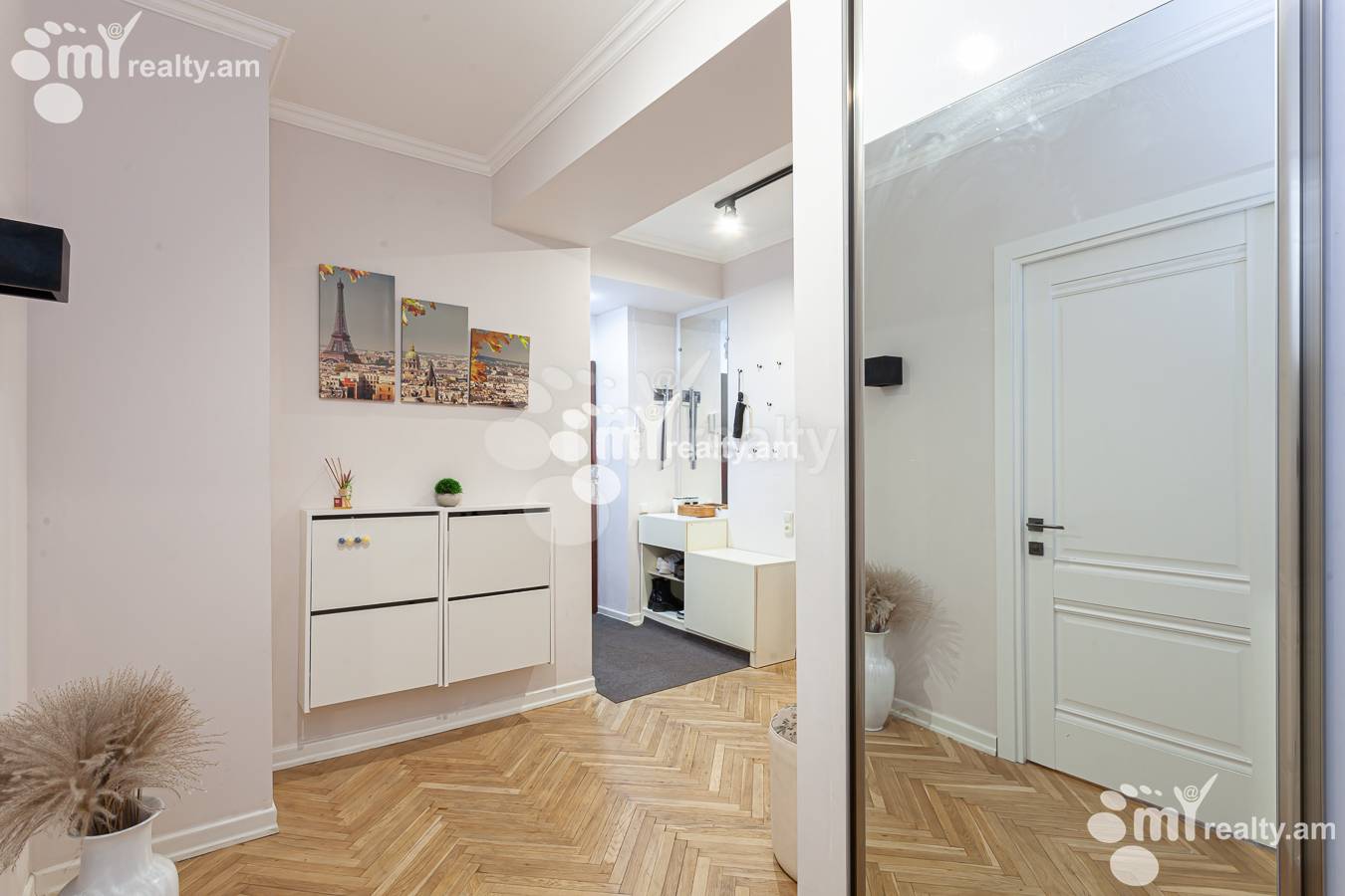 3 bedroom apartment for sale Hanrapetutyan St, Center Yerevan, 154693