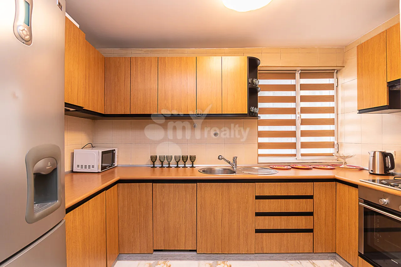 3 bedroom apartment for rent Aram St, Center Yerevan, 162020
