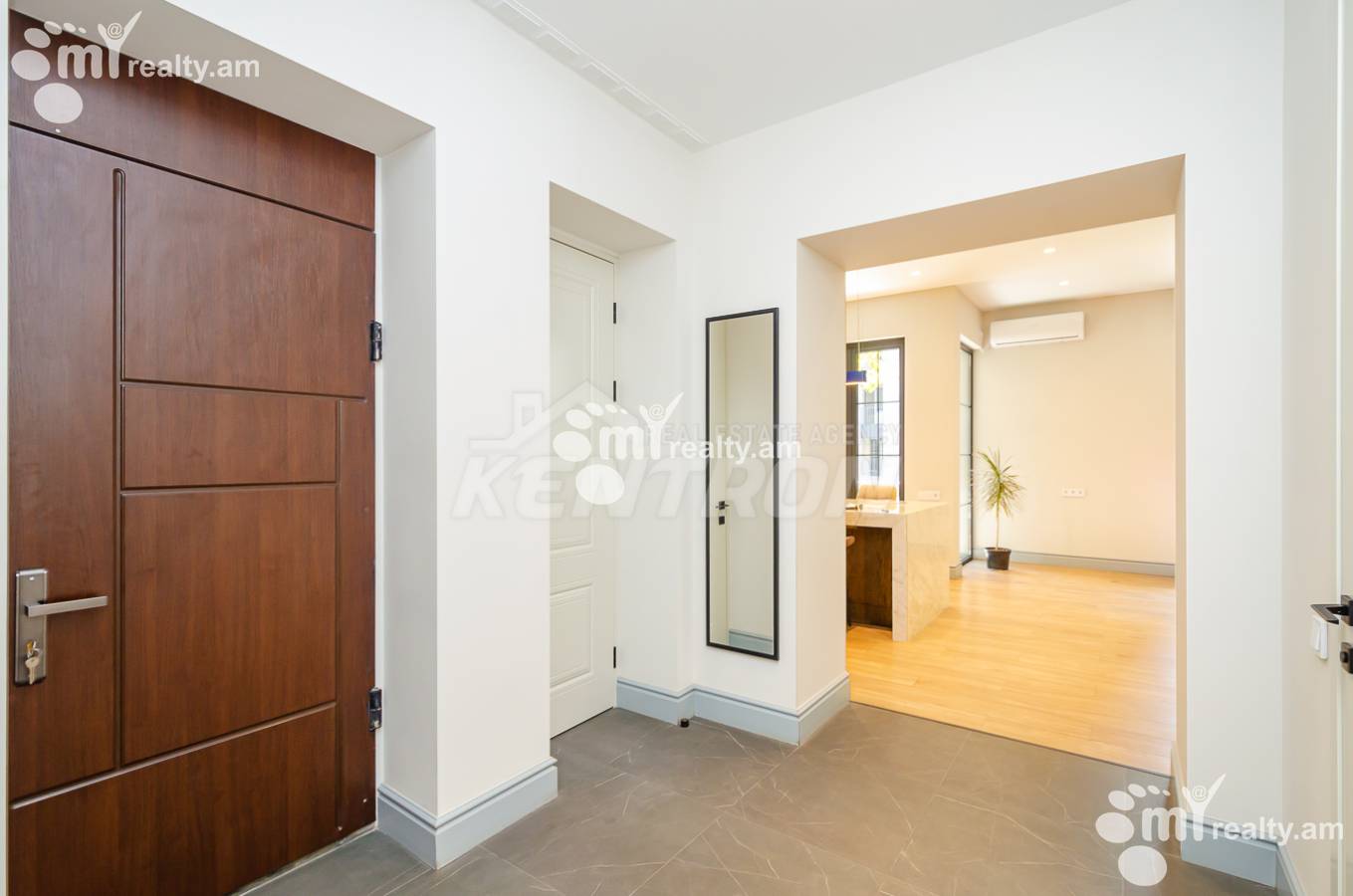 Купить 3 комнатную квартиру Ахбюр Сероб ул, Арабкир Ереван, 152788