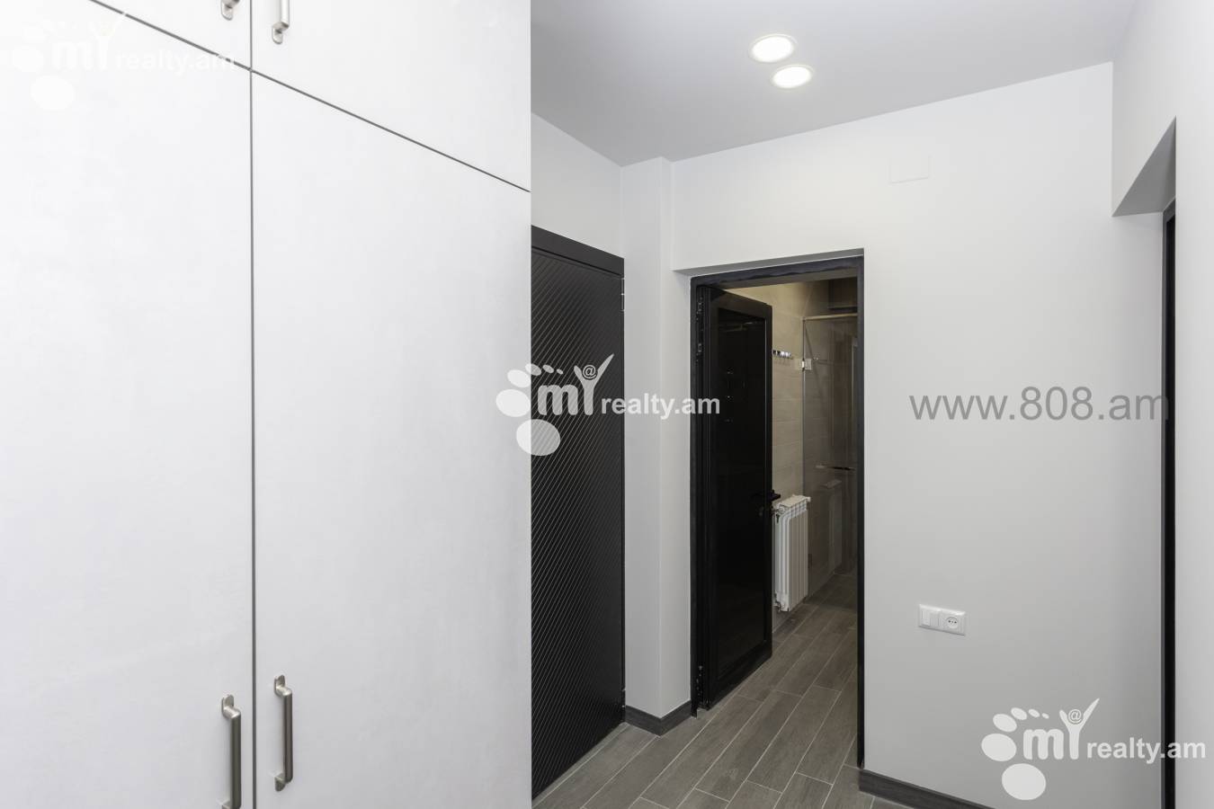 2 սենյականոց բնակարան  Մաշտոցի պող, Կենտրոն Երևան, 126469