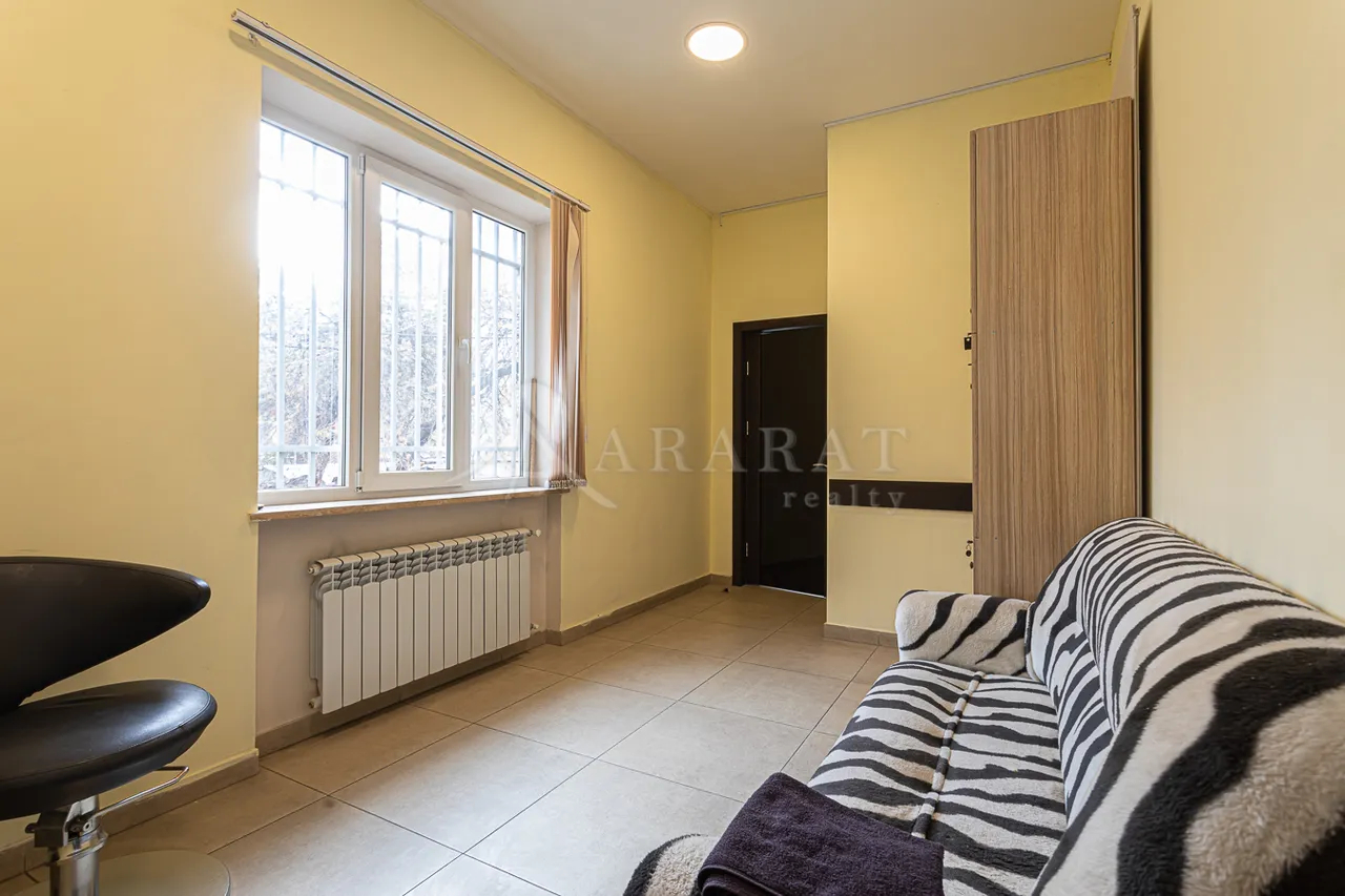 Commercial property for sale Mashtots Ave, Center Yerevan, 157989