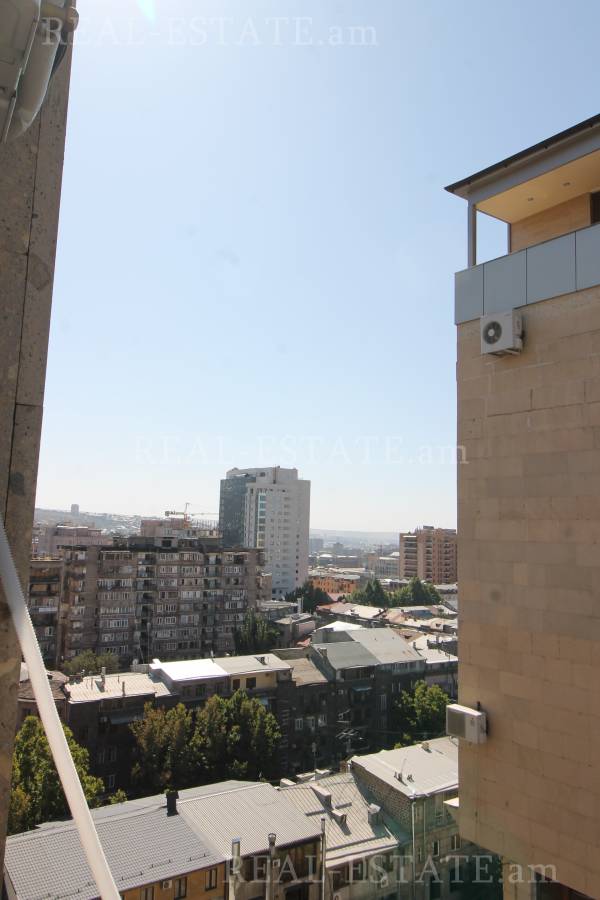 3 սենյականոց բնակարան  Մաշտոցի պող, Կենտրոն Երևան, 85314